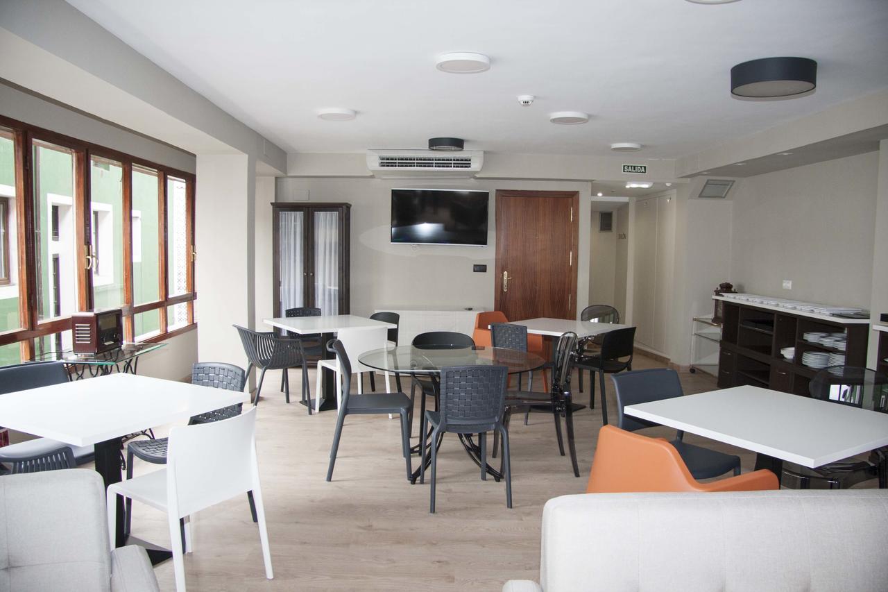 Areces Hotel